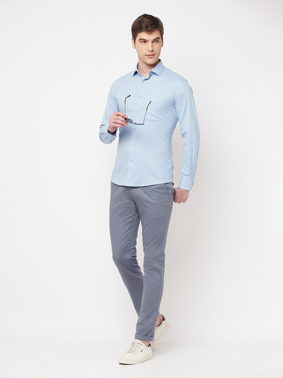

Crimsoune Club Men Blue Printed Slim Fit Pure Cotton Casual Shirt