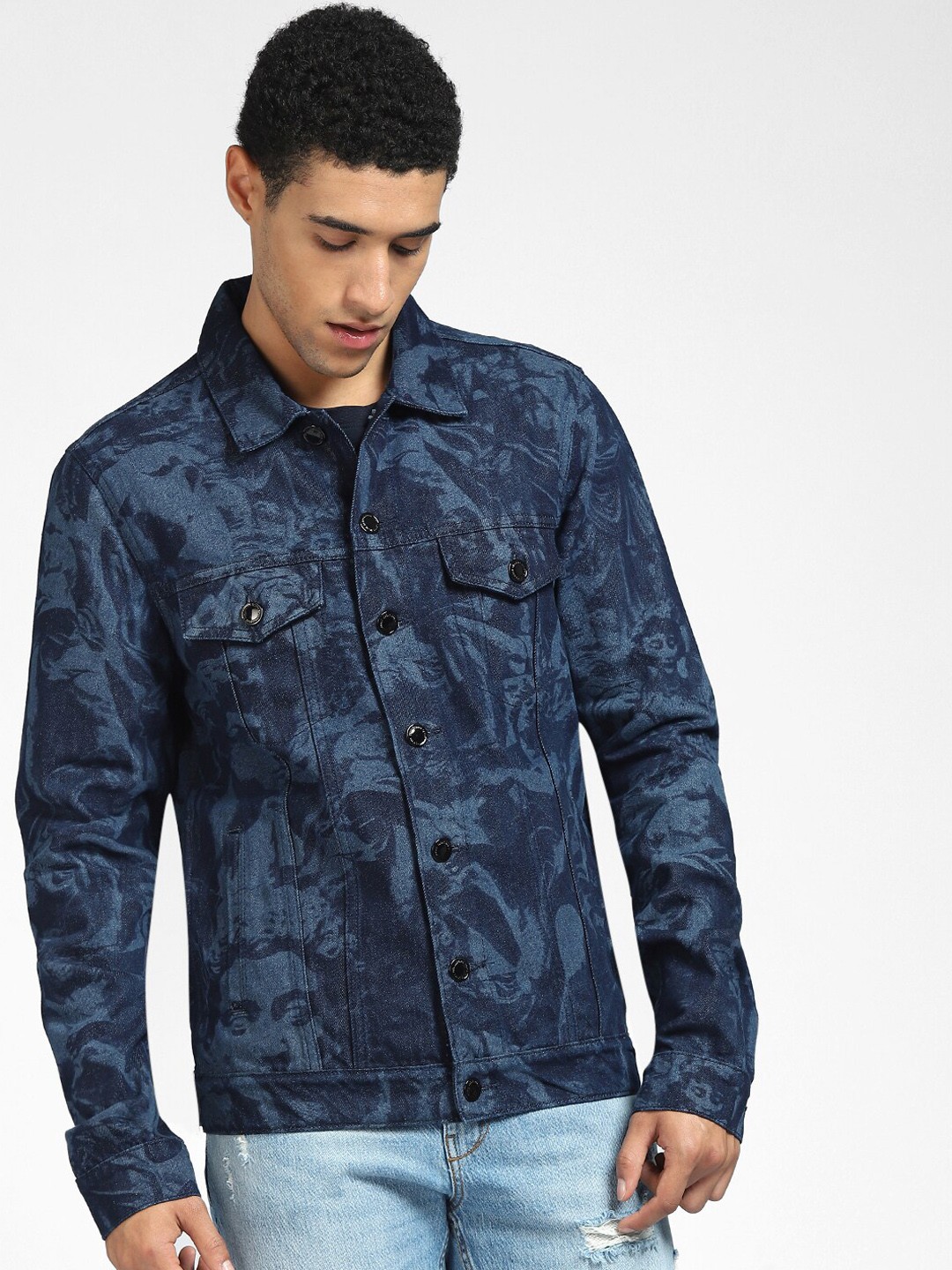 

Jack & Jones Men Blue Printed Cotton Denim Jacket