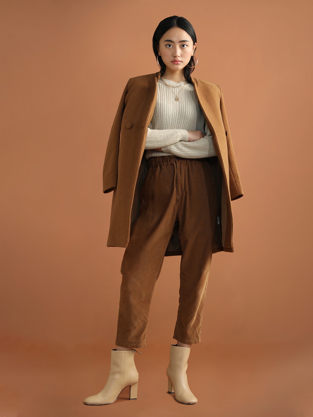 

Crimsoune Club Women Brown Solid Cropped Peg Trouser