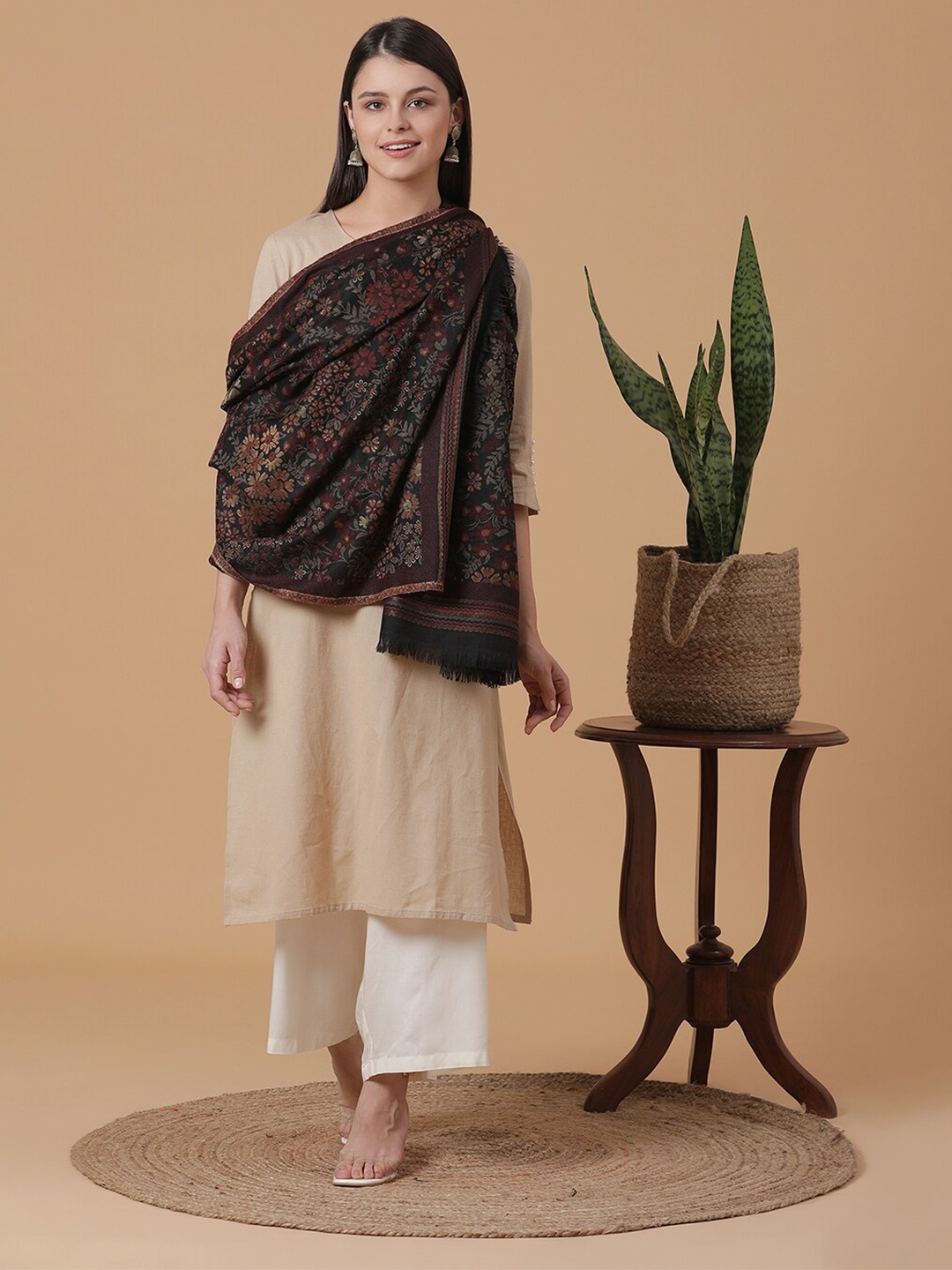 

SHINGORA Women Black & Maroon Metallic Floral Printed Stole