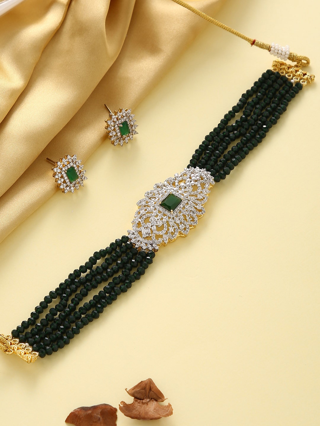 

justpeachy Gold-Plated White & Black Stone-Studded Beaded Jewellery Set
