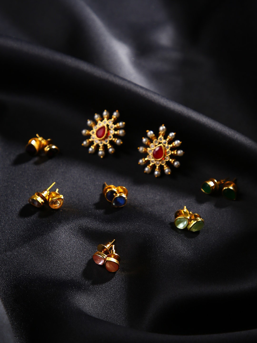 

justpeachy Set Of 7 Gold-Toned Contemporary Studs Earrings