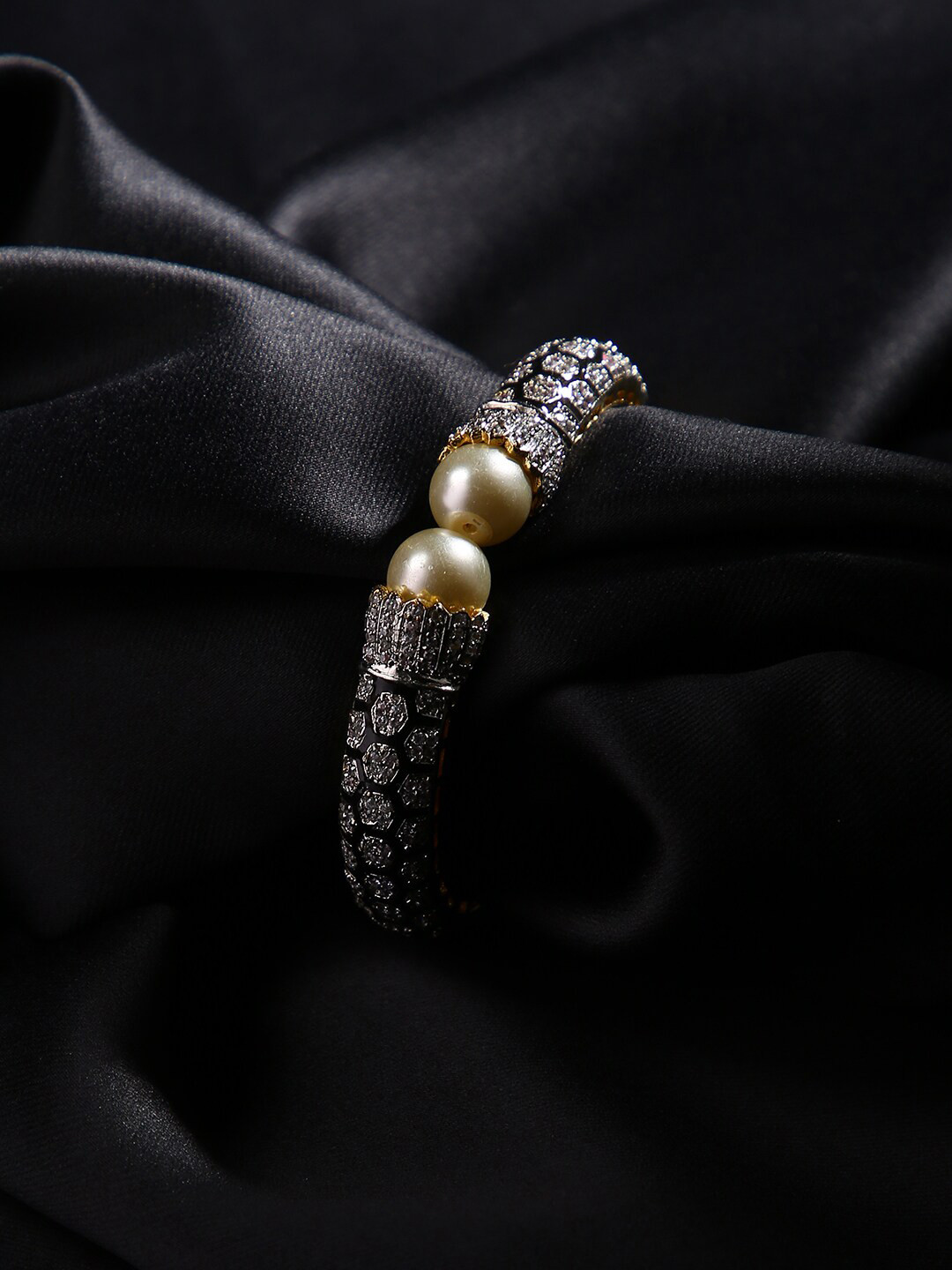 

justpeachy Women Gold-Plated White Beaded Brass Bangle-Style Bracelet
