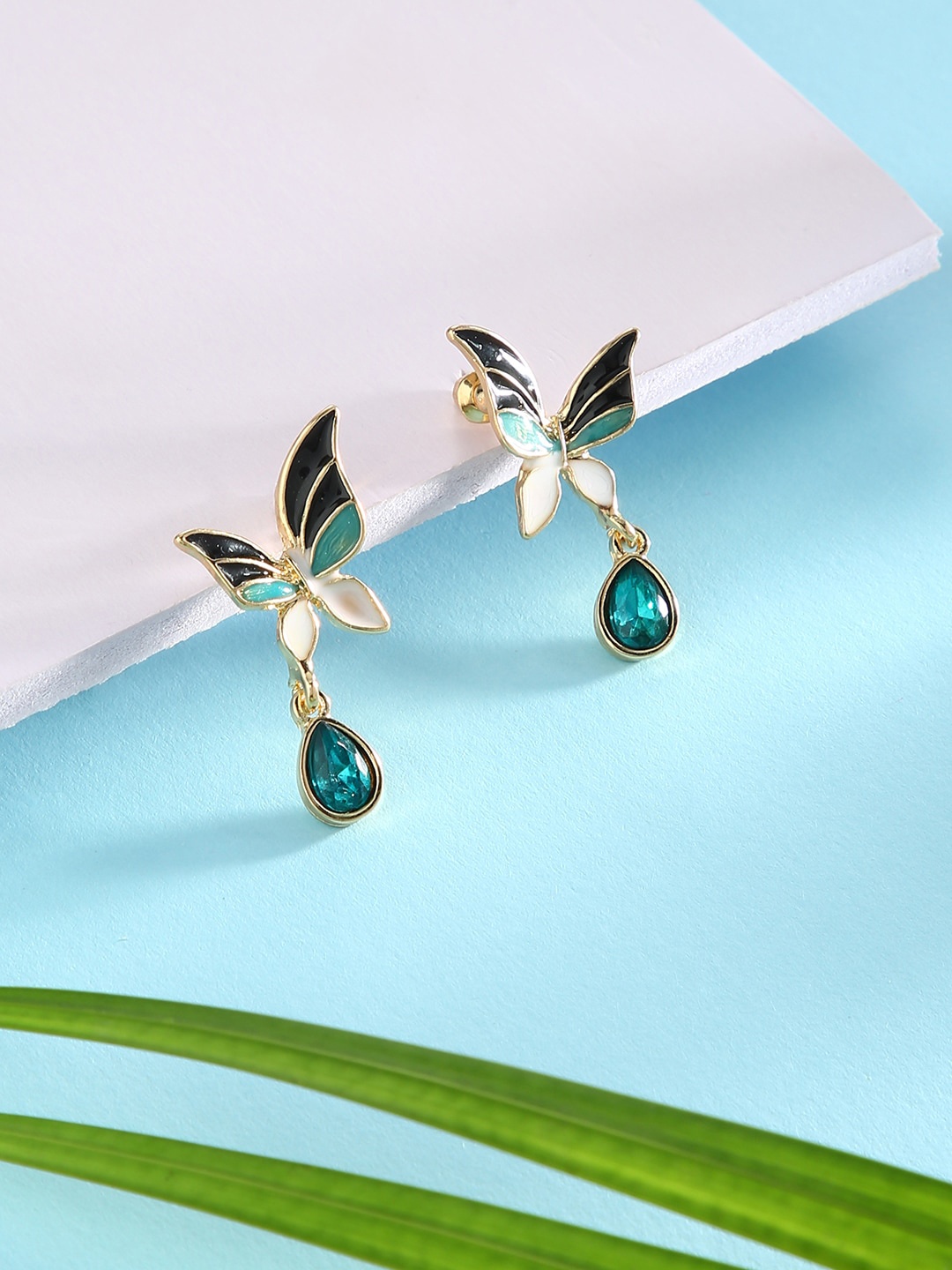 

justpeachy Blue & Gold-Toned Contemporary Drop Earrings