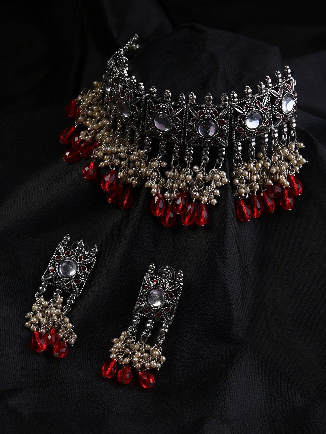 

justpeachy Silver-Plated White & Red Oxidised Stone-Studded & Beaded Jewellery Set