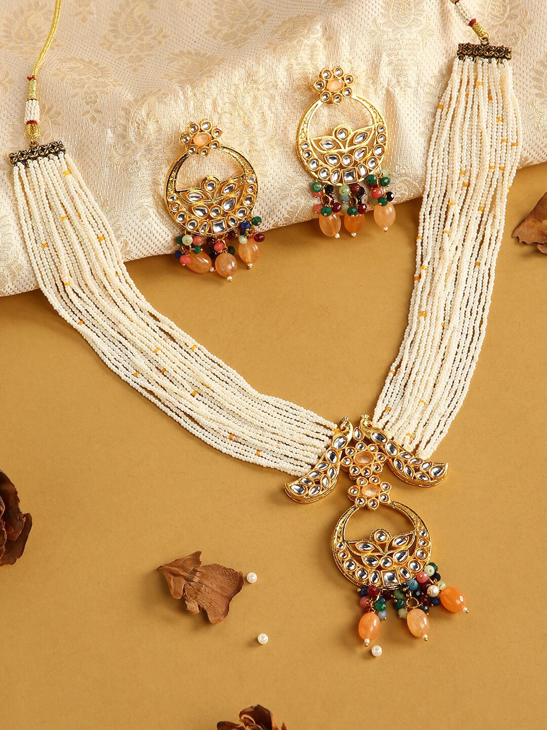 

justpeachy Peach & White Gold-Plated Stone Studded & Beaded Jewellery Set