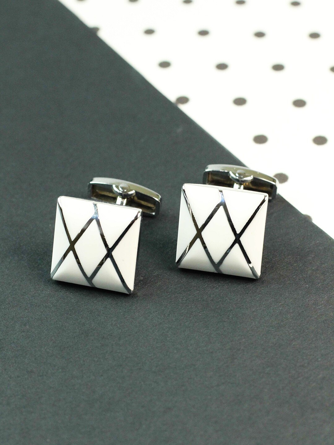 

Tossido Men White & Silver Square Metal Cufflink