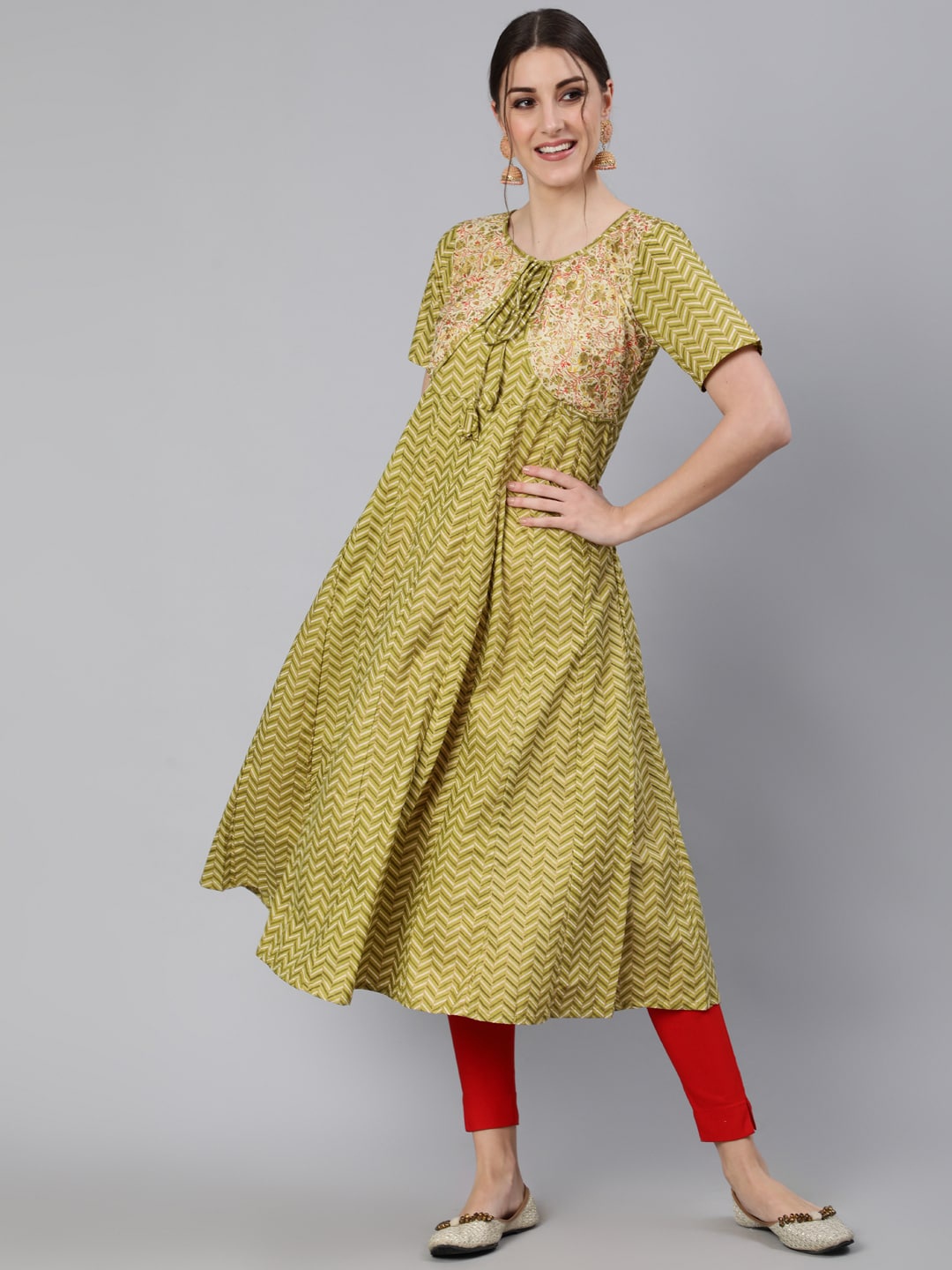 

antaran Women Green & Cream-Coloured Geometric Cotton Anarkali Kurta