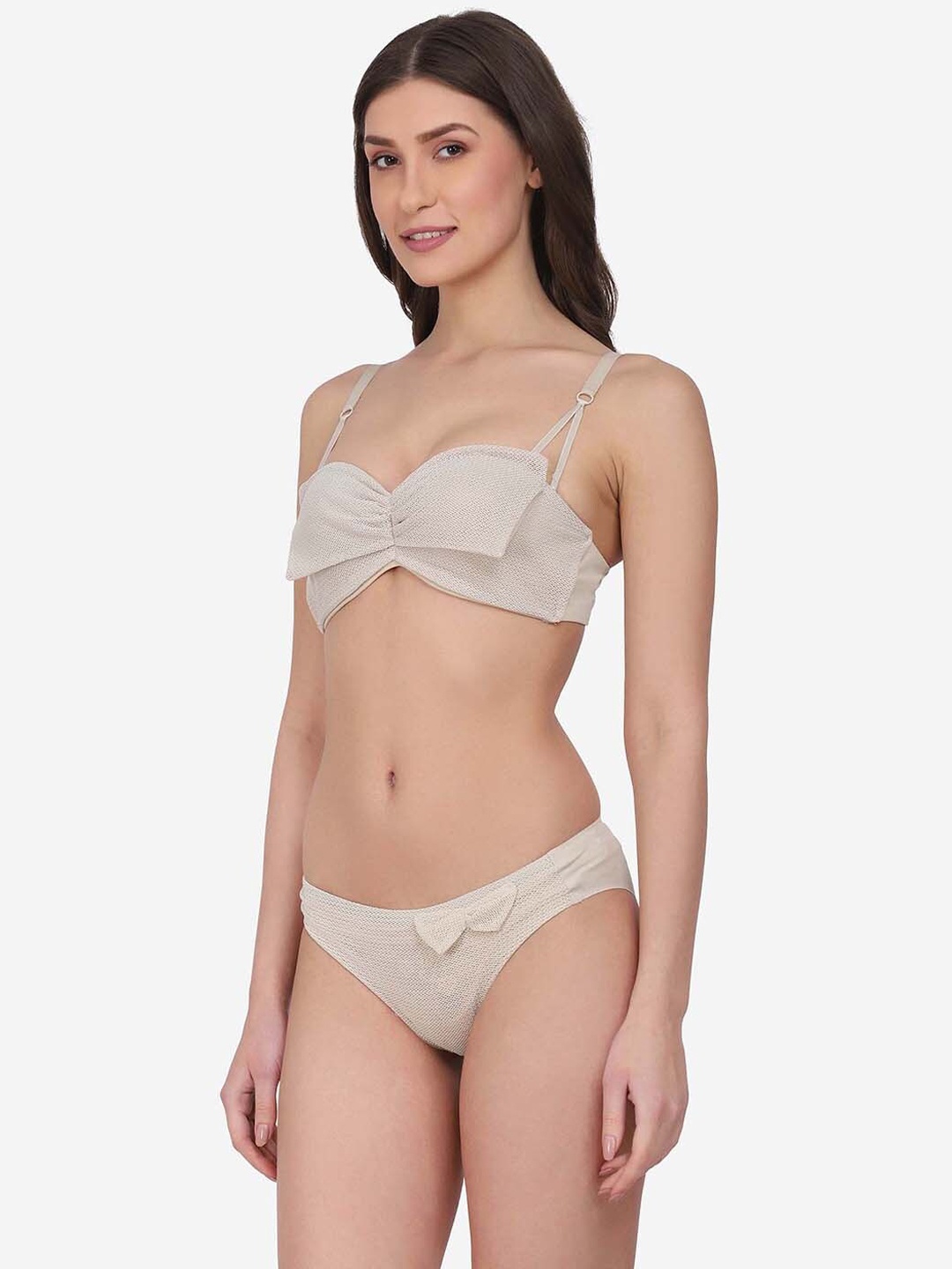 

Da Intimo Women Beige Self Design Lace Lingerie Set DI-1346 BEIGE-C22