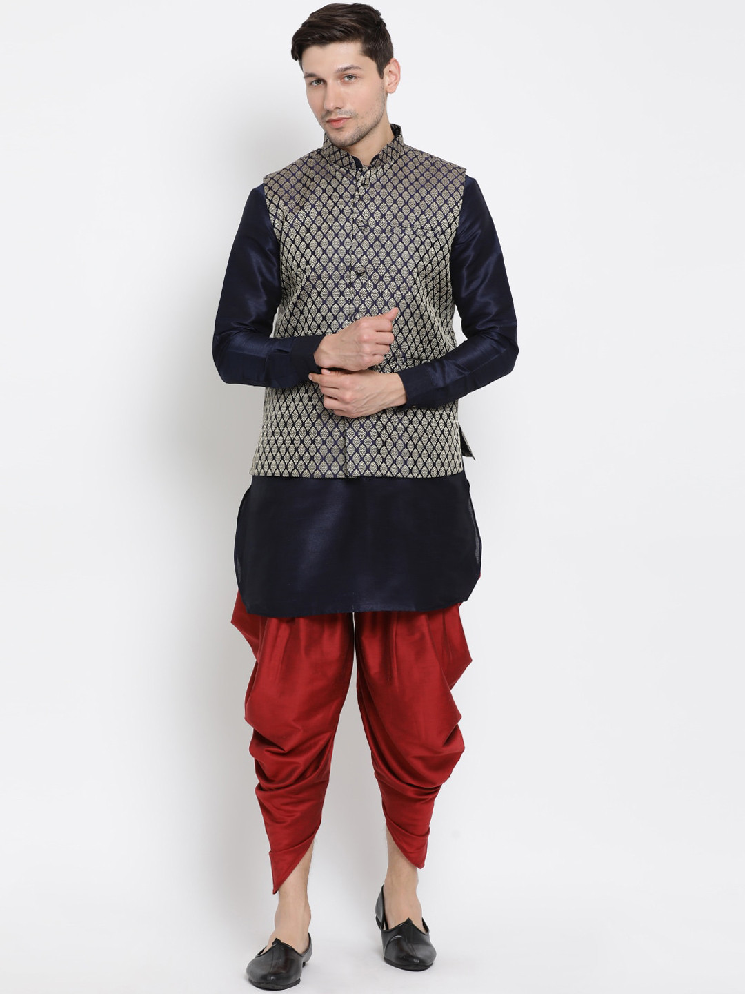 

VASTRAMAY Men Navy Blue Kurta with Dhoti Pants