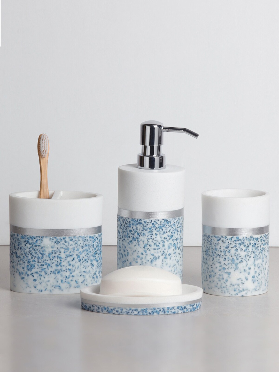 

OBSESSIONS Blue & White 4 Pcs Polyresin Bathroom