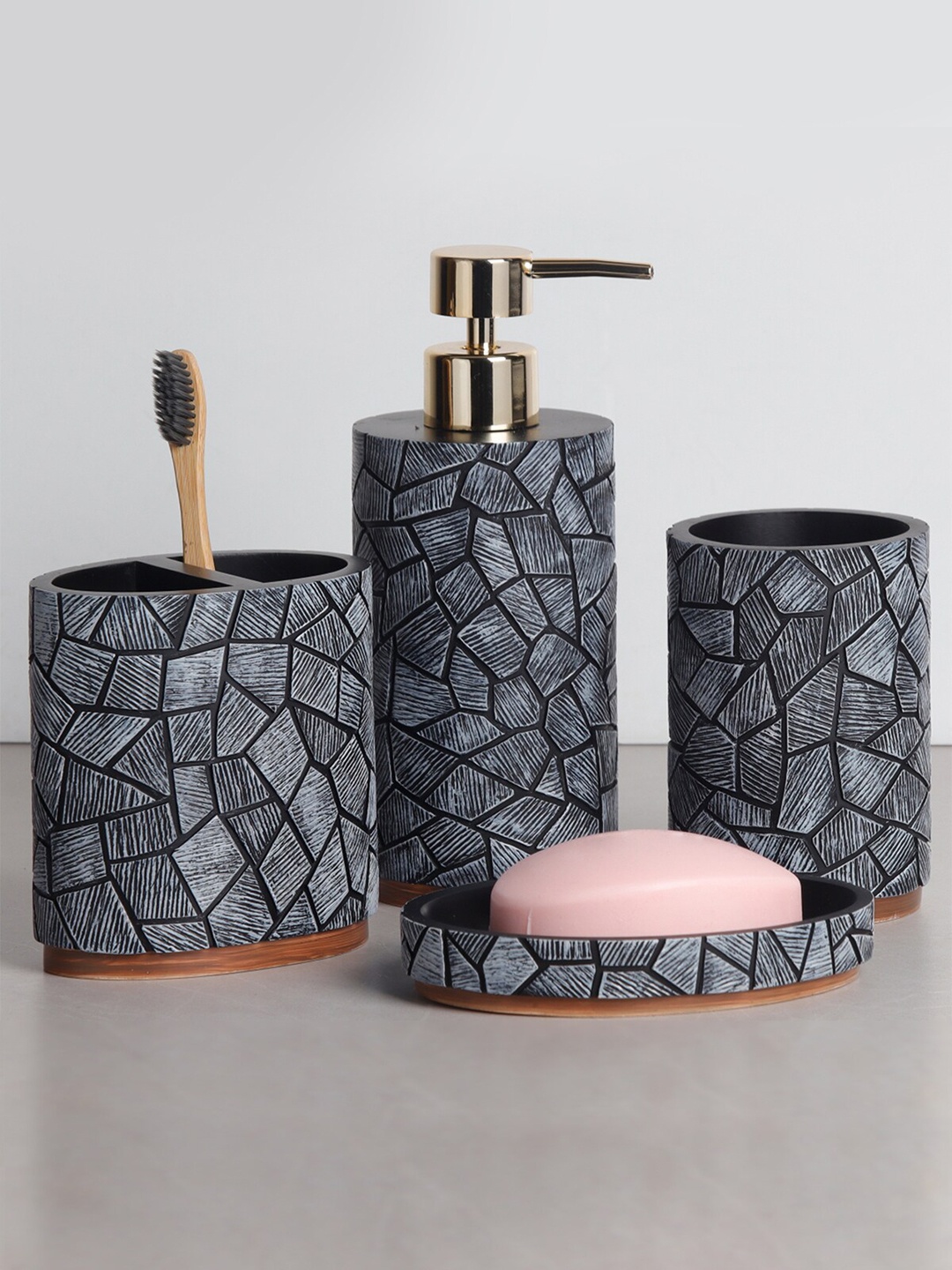 

Obsessions Pack of 4 Charcoal Textured Polyresin Bathroom Set