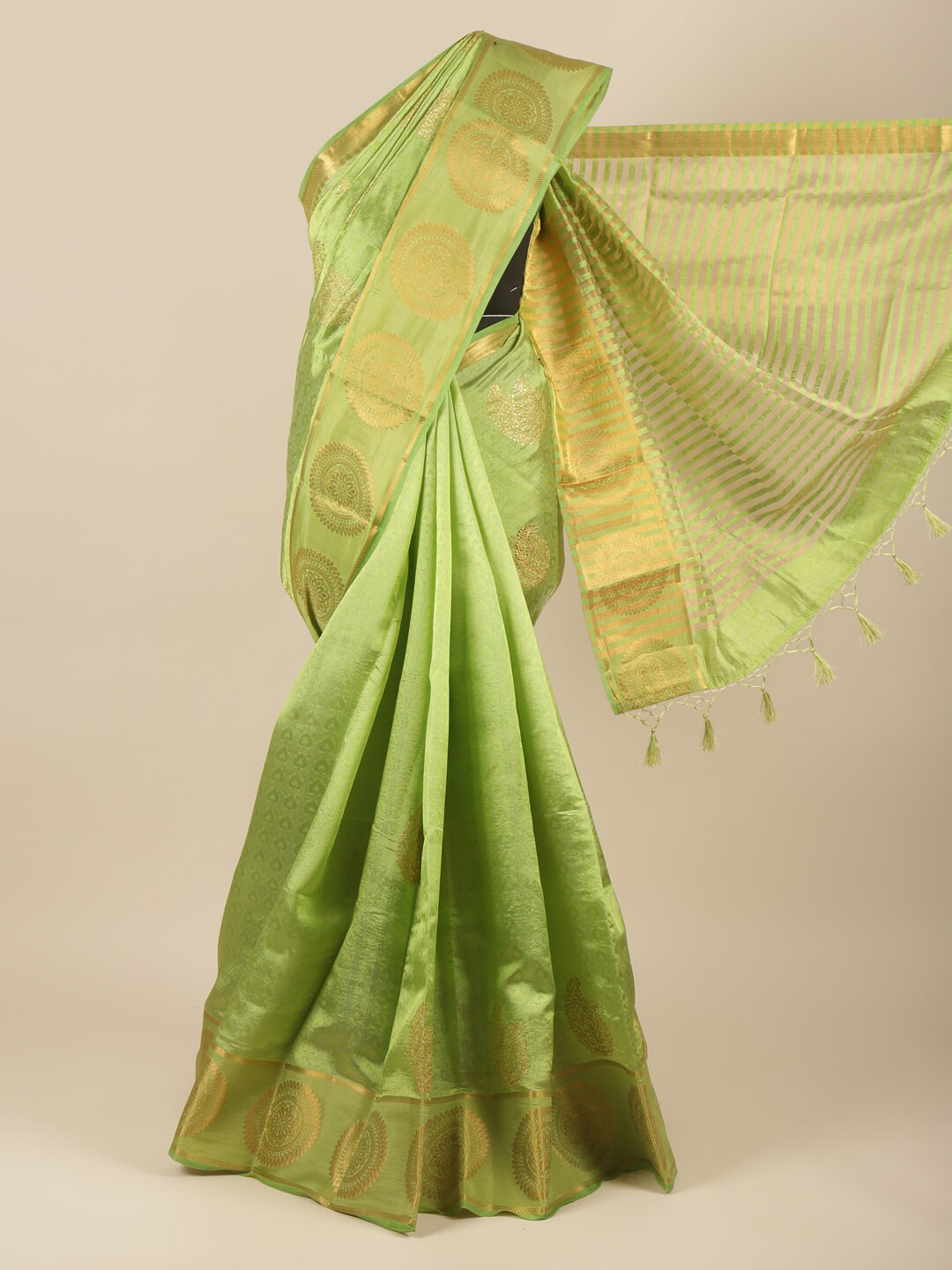 

Pothys Green & Gold-Toned Ethnic Motifs Zari Jute Silk Saree