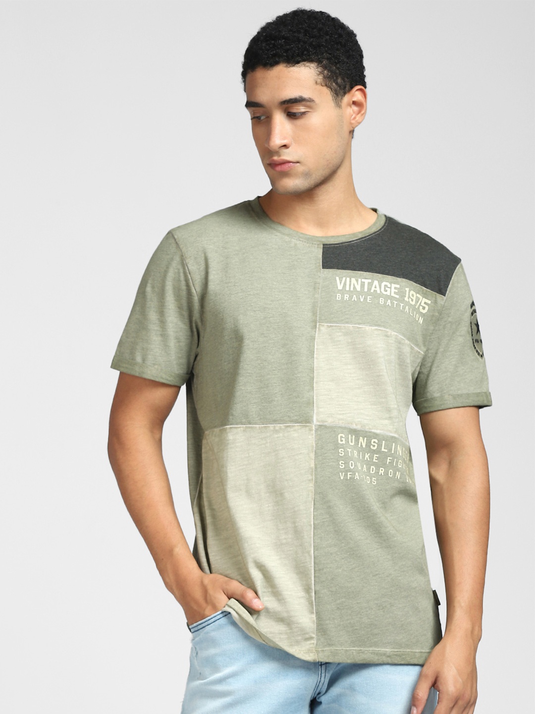 

Jack & Jones Men Green & overcast Henley Neck Applique T-shirt