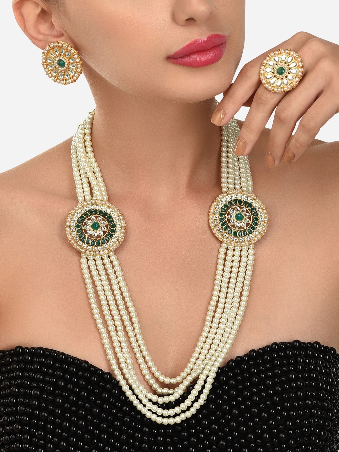 

Zaveri Pearls Gold-Plated Green Pearl Studded Jewellery Set