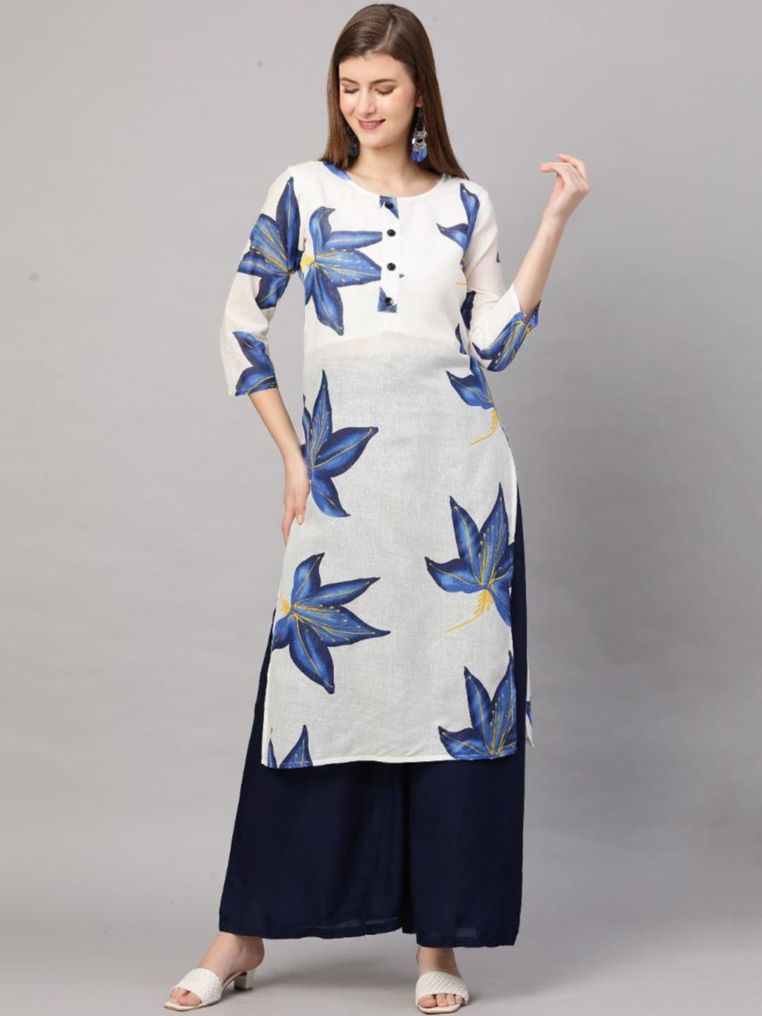 

GoSriKi Women White & Blue Ethnic Motifs Printed Kurta