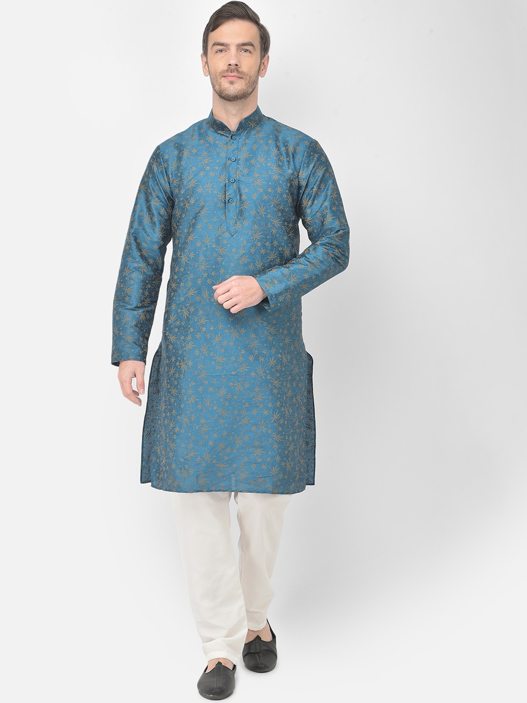 

SG LEMAN Men Blue Raw Silk Kurta with Churidar