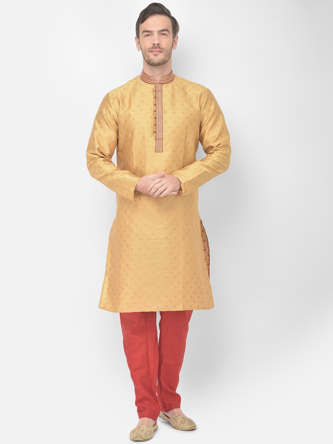 

SG LEMAN Men Beige & Maroon Floral Raw Silk Kurta with Pyjamas