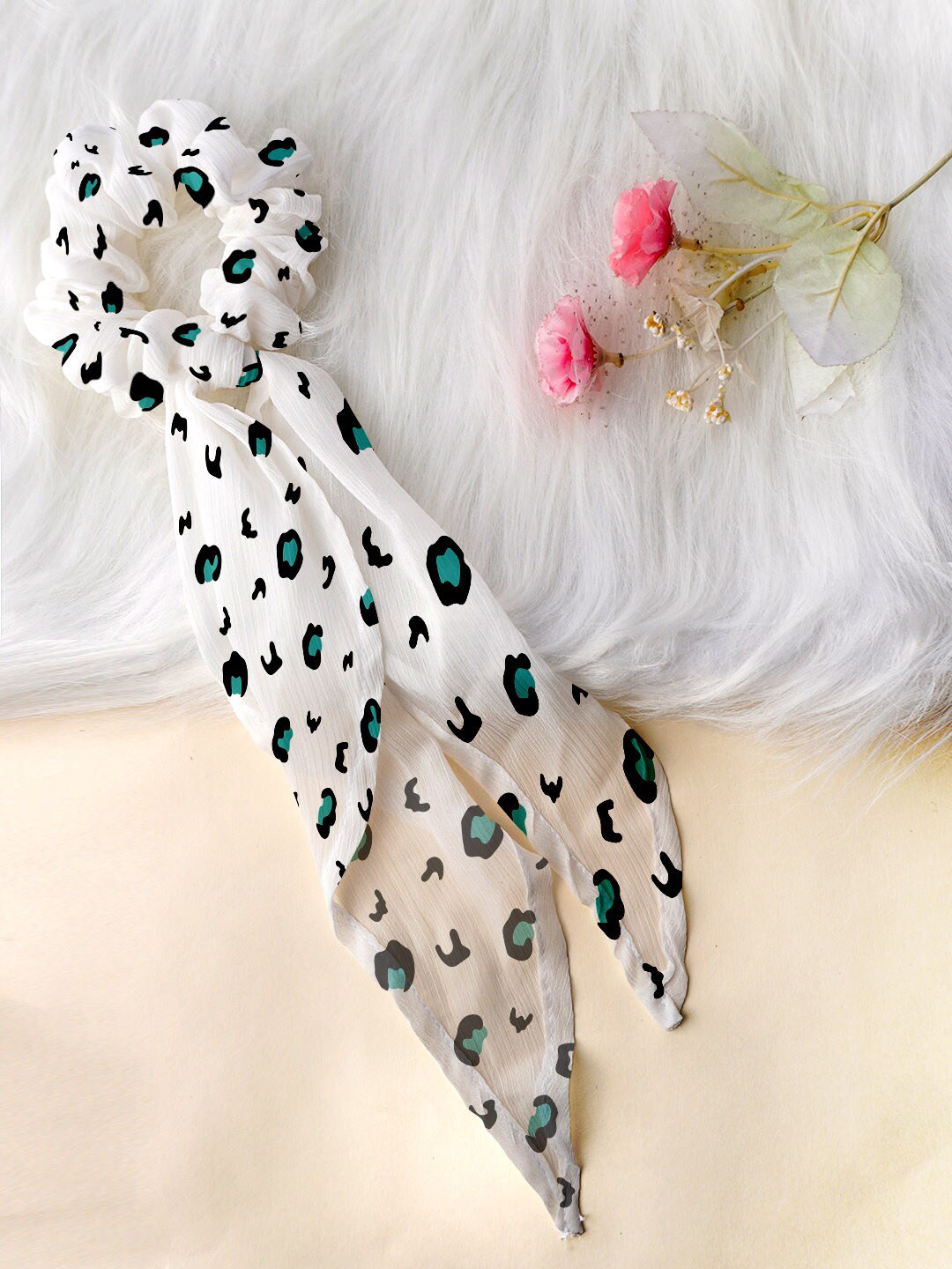 

Ferosh Women White & Black Printed Scarf Scrunchie