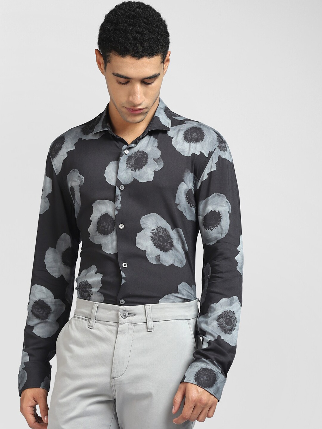 

Jack & Jones Men Black Floral Printed Slim Fit Casual Shirt