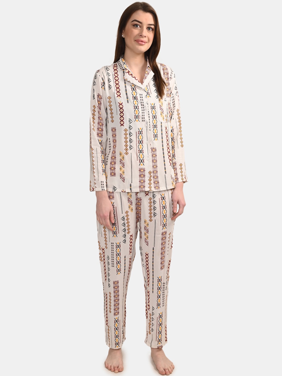 

BuckleUp Women White Printed Shirt & Pyjama