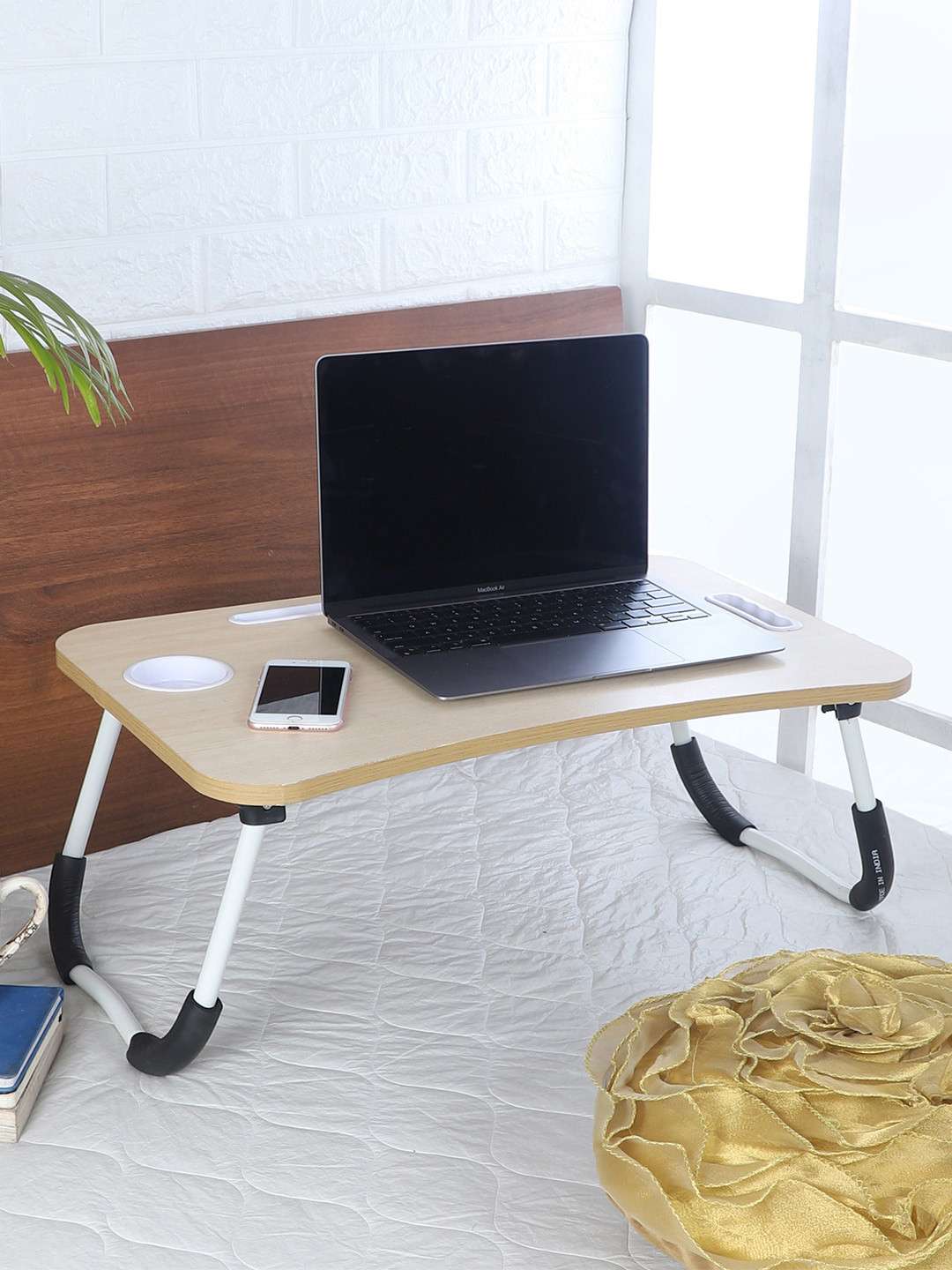 

CDI Cream-Coloured Laptop Table With Handle Cup Holder