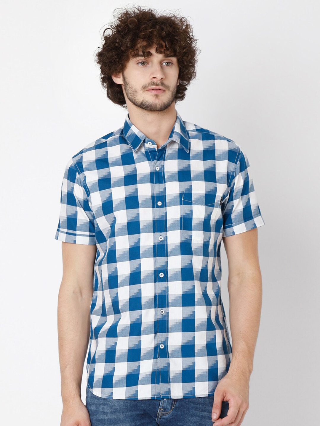 

Mufti Men White Slim Fit Checked Pure Cotton Casual Shirt