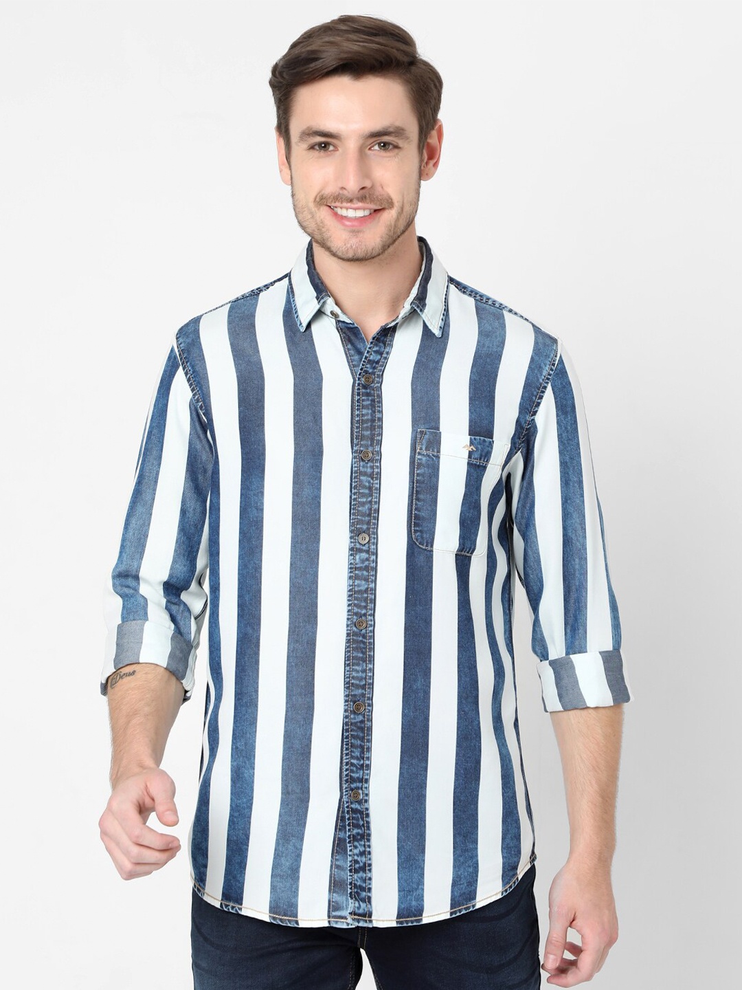 

Mufti Men White & Blue Slim Fit Striped Casual Cotton Shirt
