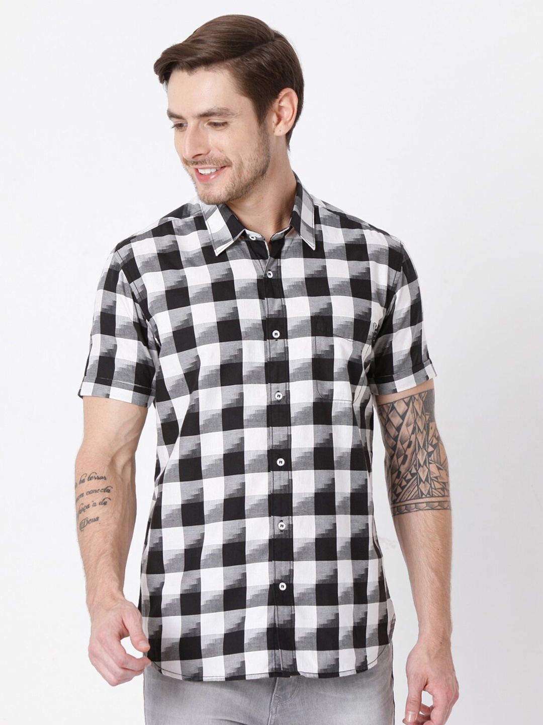 

Mufti Men White & Black Slim Fit Buffalo Checks Printed Cotton Casual Shirt