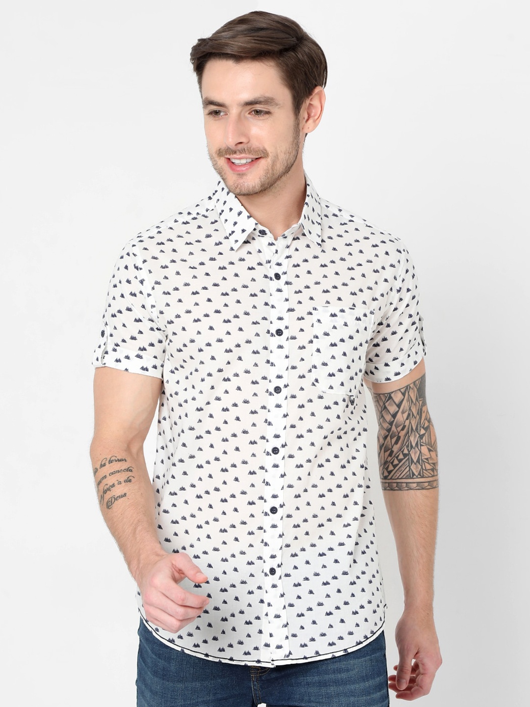

Mufti Men White Slim Fit Printed Pure Cotton Casual Shirt