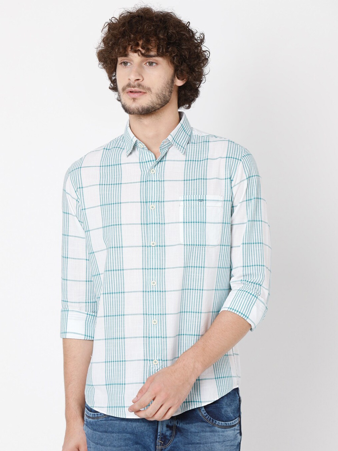 

Mufti Men White Slim Fit Checked Pure Cotton Casual Shirt