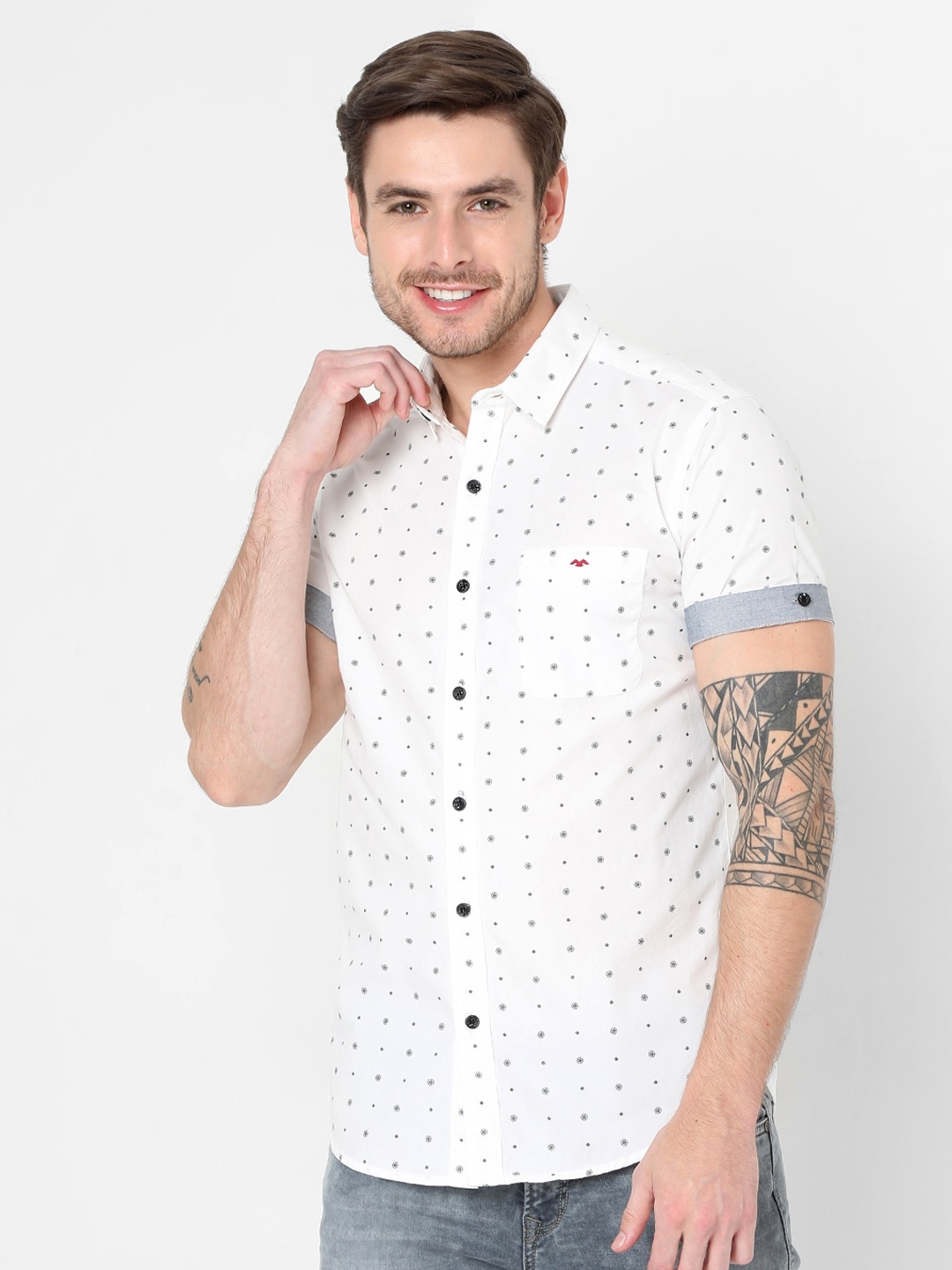 

Mufti Men White Slim Fit Printed Pure Cotton Casual Shirt