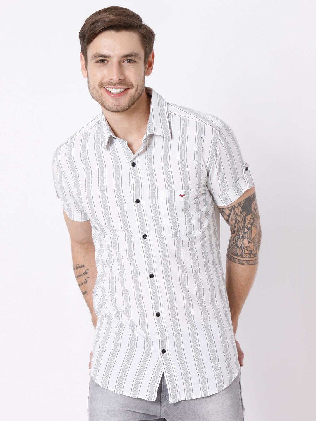 

Mufti Men Off White Slim Fit Striped Cotton Casual Shirt