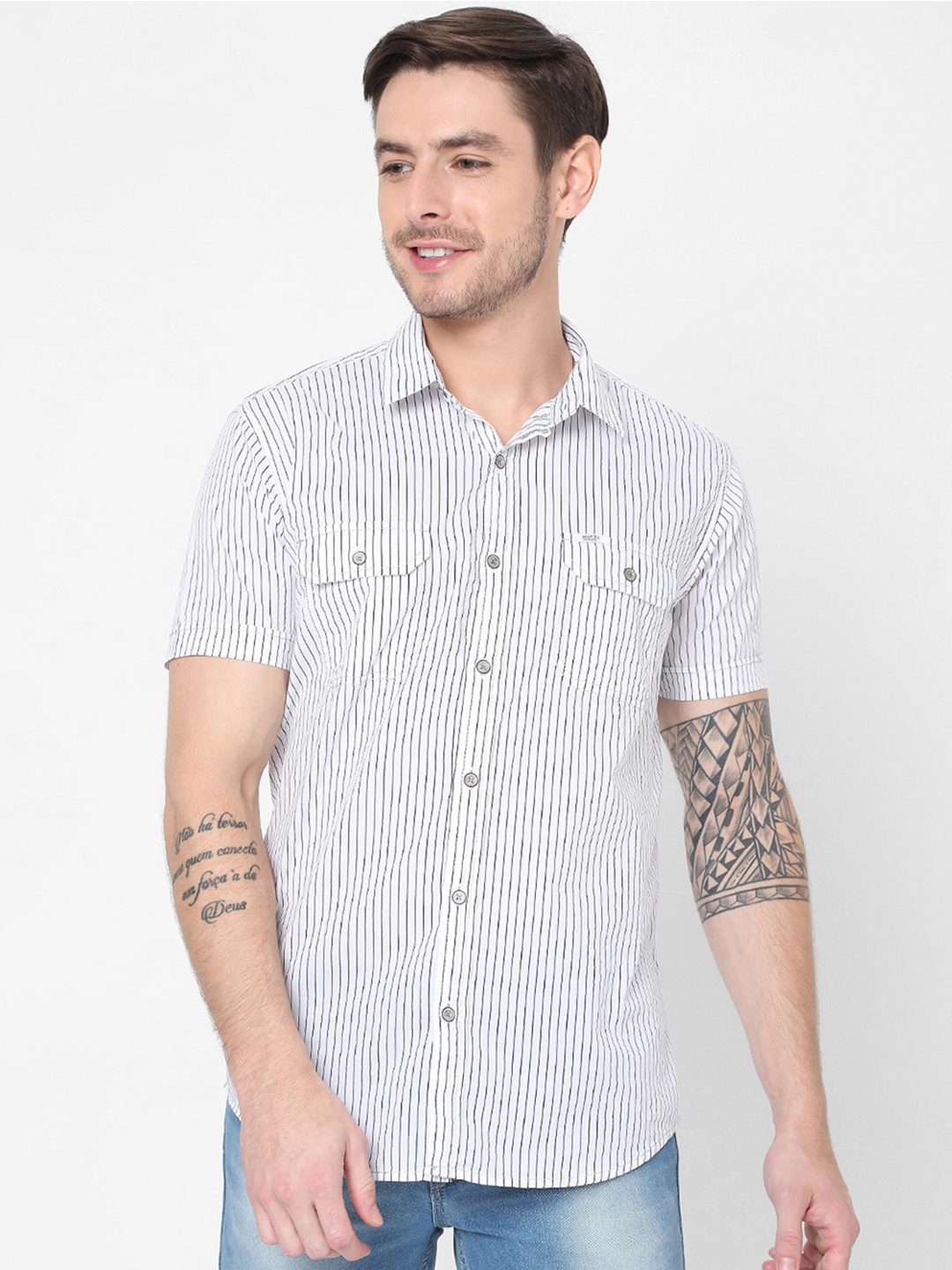 

Mufti Men White Slim Fit Striped Casual Shirt