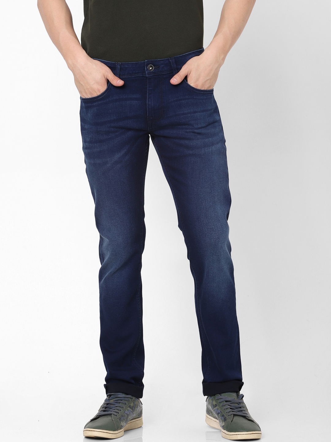 

Celio Men Blue Slim Fit Light Fade Stretchable Jeans