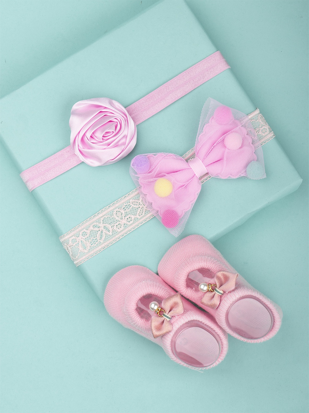 

Arendelle Girls Set of 2 Pink Hairbands With New Born Baby Shoes