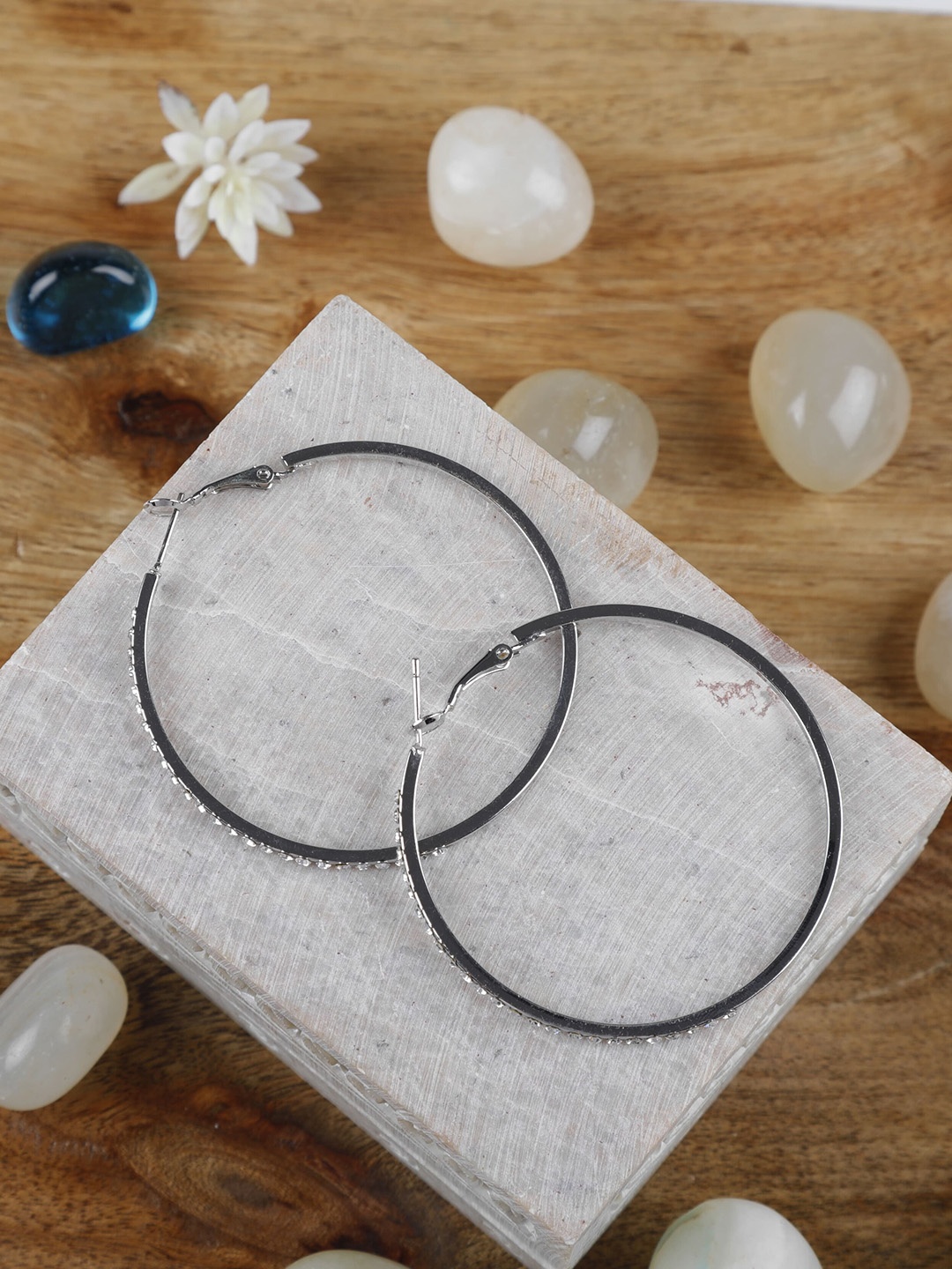 

Arendelle Silver-Toned Contemporary Hoop Earrings