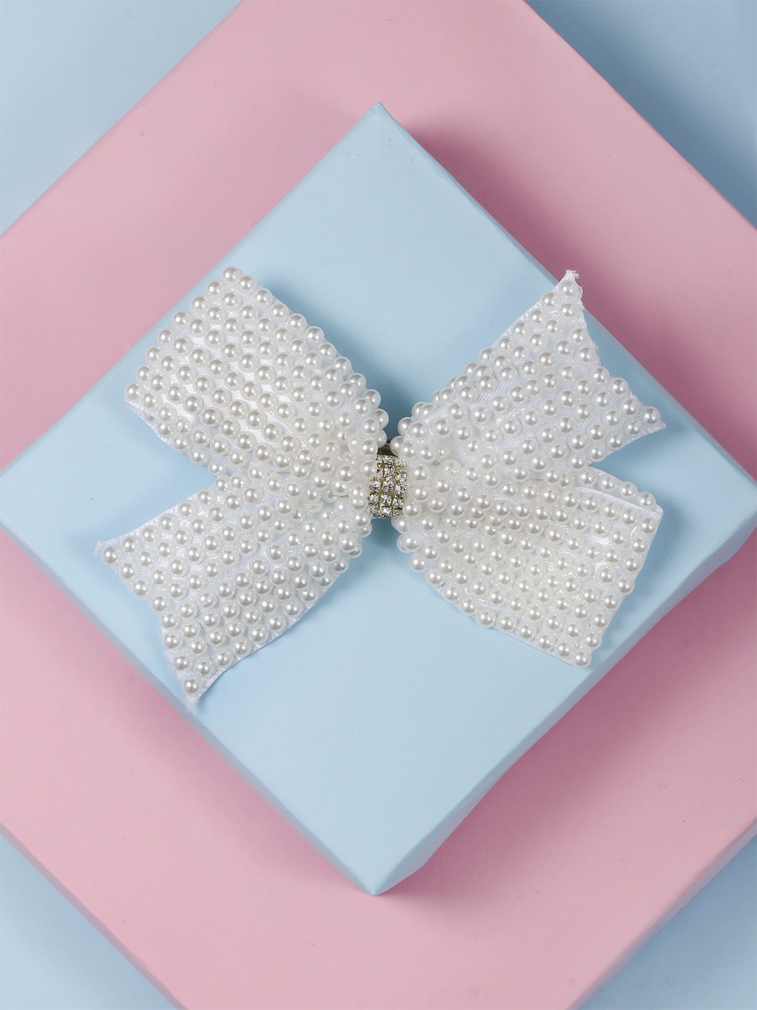 

Arendelle Girls Silver-Toned Beaded Bow Tie Alligator Hair Clip