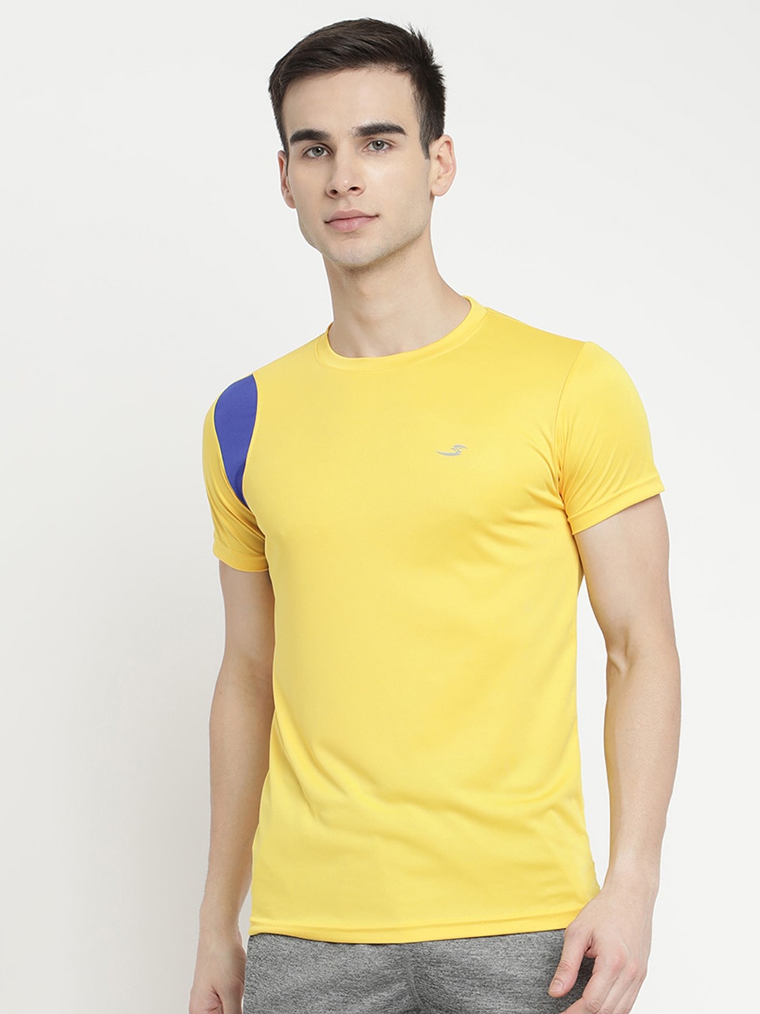 

V2 Value & Variety Men Yellow & Blue Colourblocked T-shirt