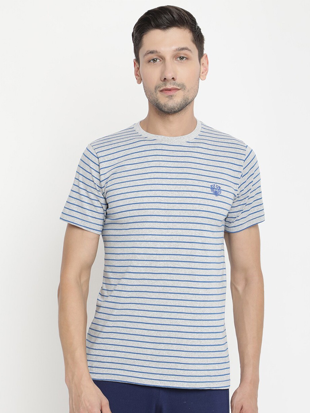 

V2 Value & Variety Men Grey Melange Striped T-shirt