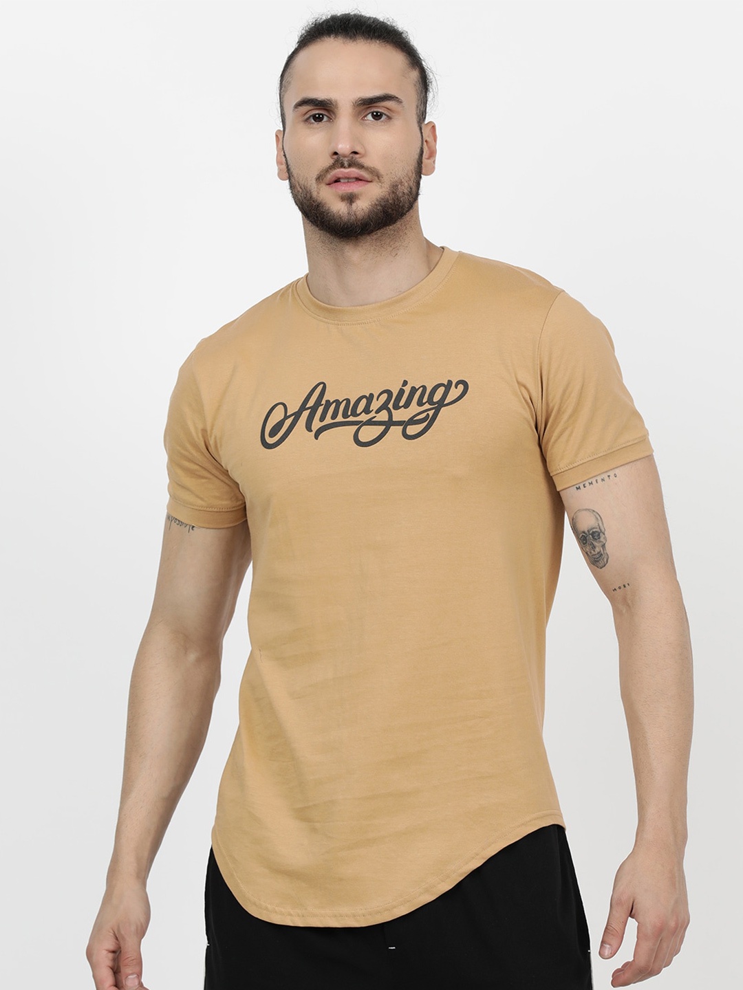 

V2 Value & Variety Men Brown Typography Printed Slim Fit T-shirt