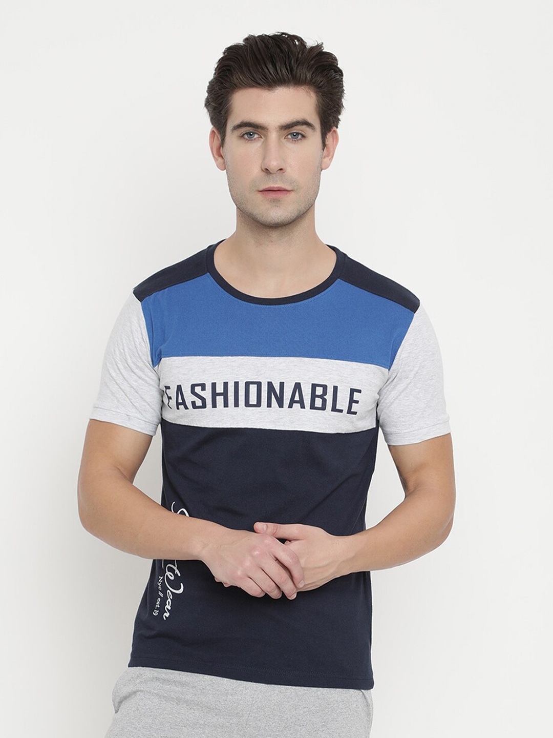 

V2 Value & Variety Men Navy Blue Colourblocked T-shirt