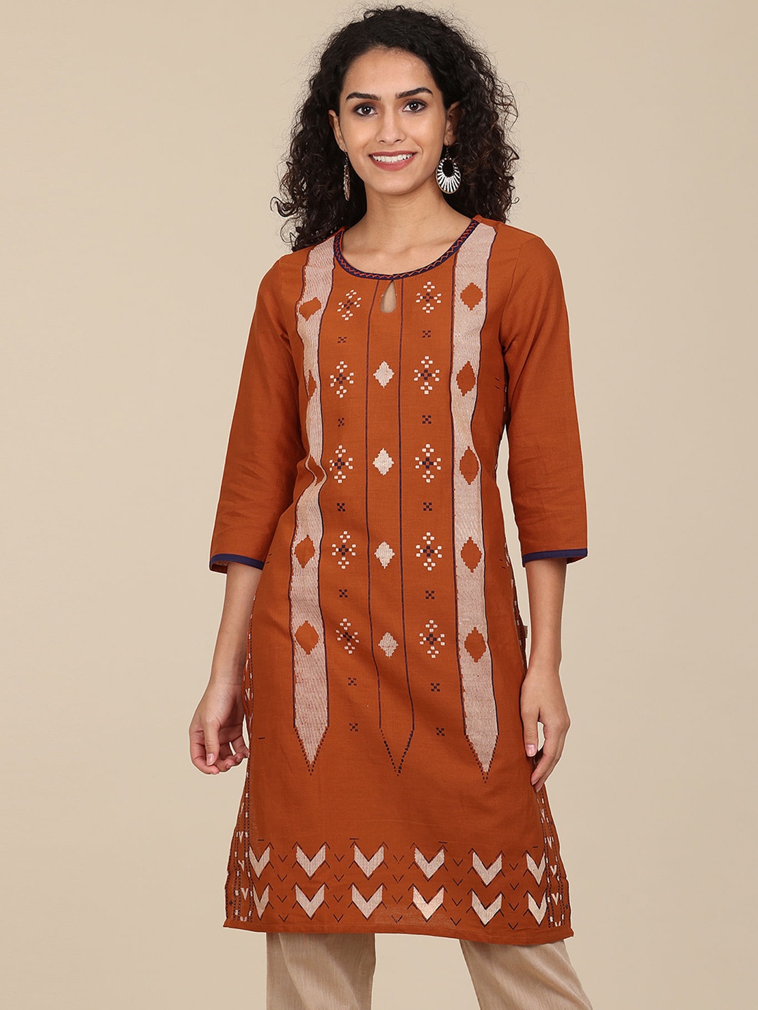

Karigari Women Red Ethnic Motifs Printed Keyhole Neck Kurta