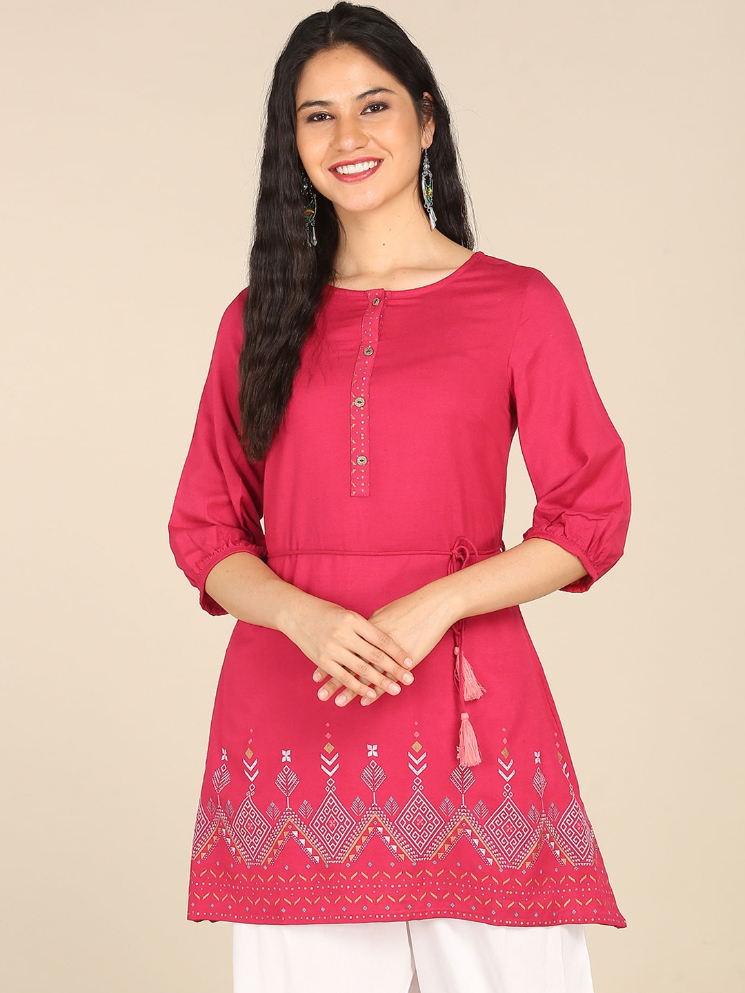 

Karigari Women Red Printed Kurta