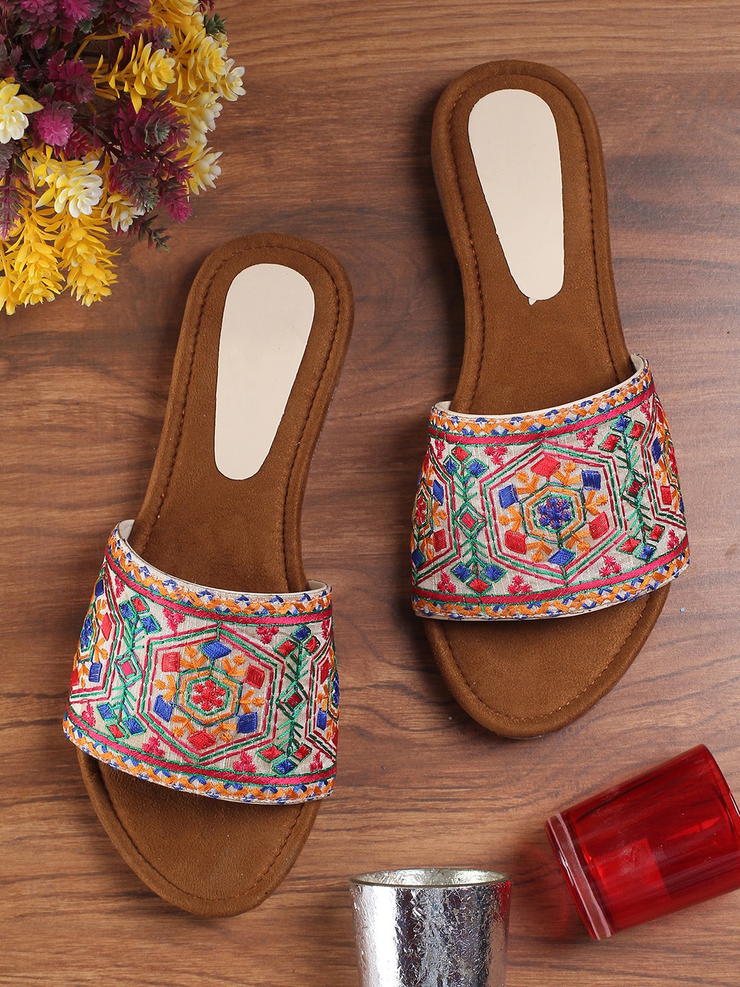 

HASTEN Women Red Embellished Leather Ethnic Open Toe Flats