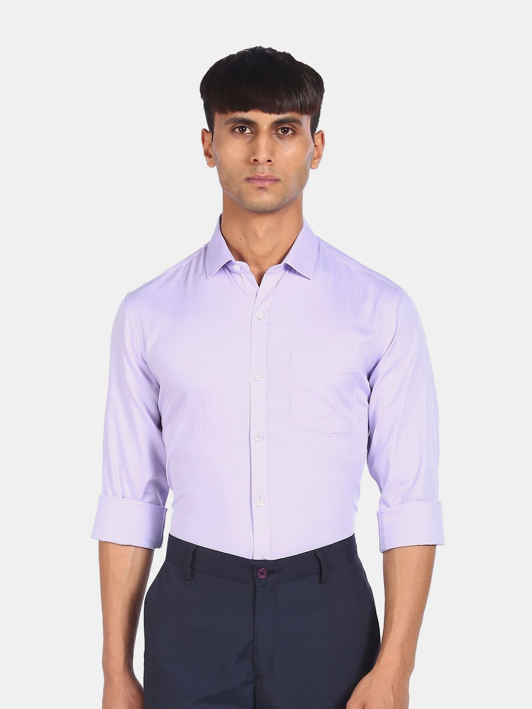 

Excalibur Men Lavender Solid Pure Cotton Casual Shirt