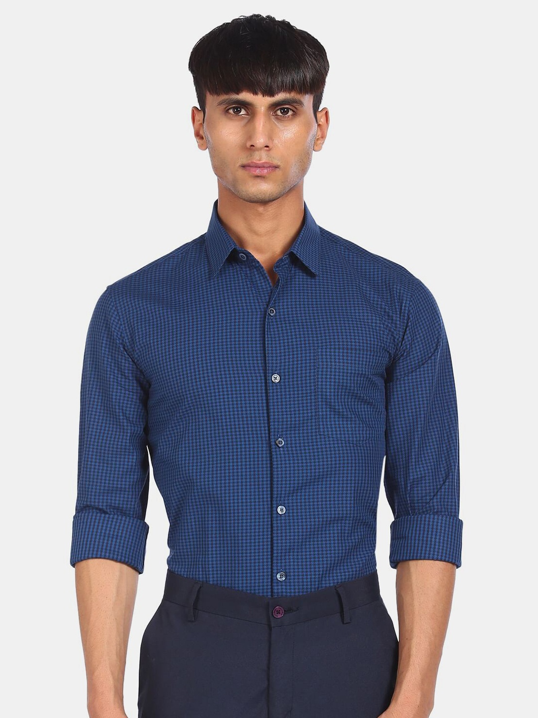 

Excalibur Men Blue Micro Checked Formal Shirt