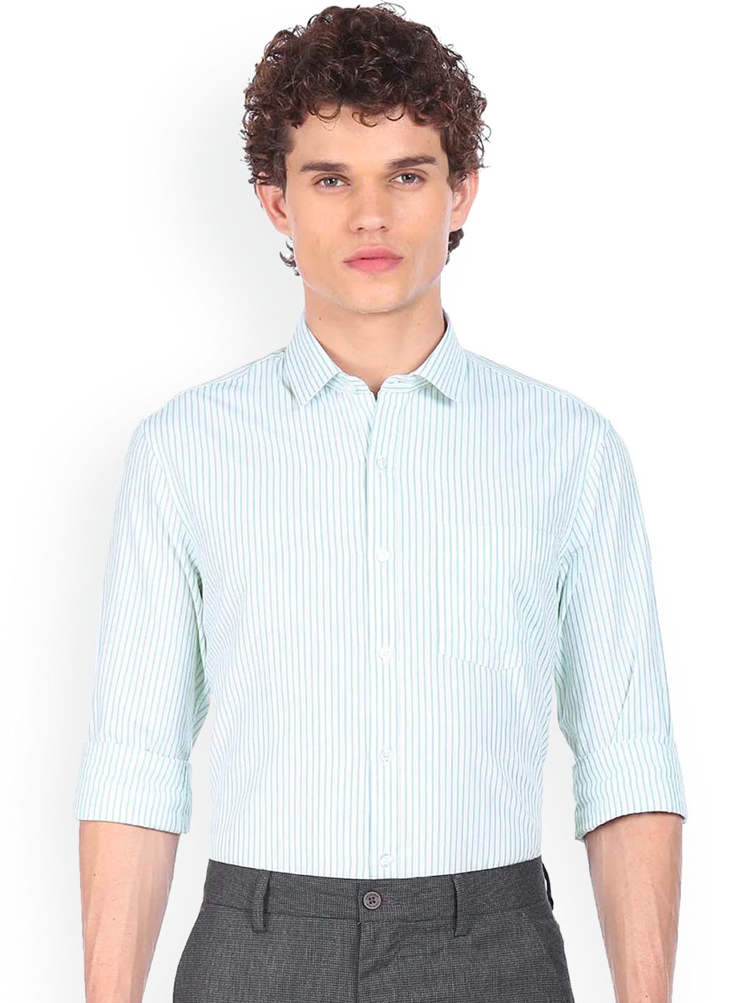 

Excalibur Men White Slim Fit Striped Formal Shirt
