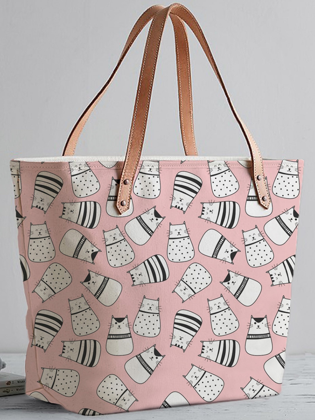 

STYBUZZ Pink Printed Bucket Tote Bag