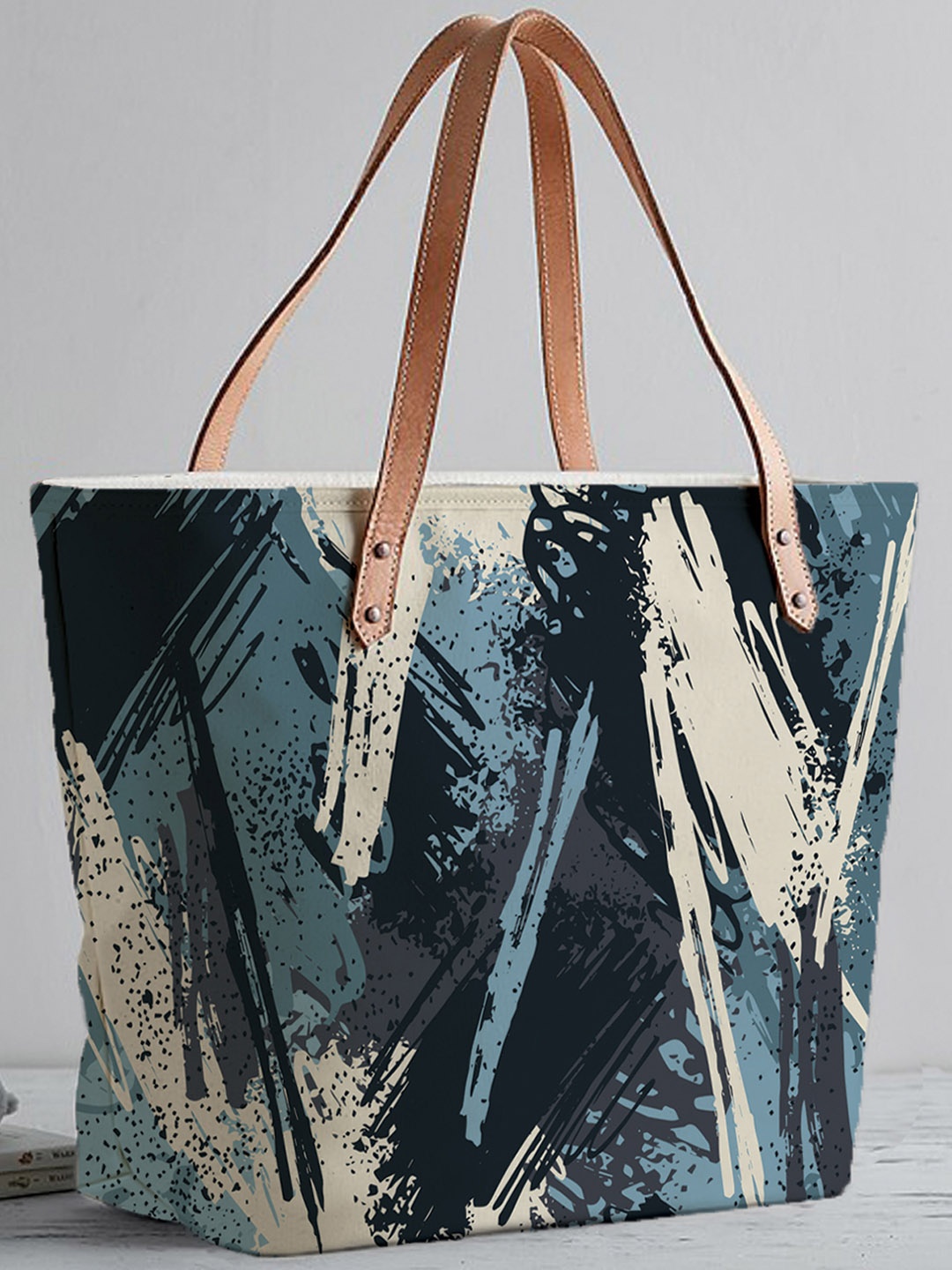 

STYBUZZ Women Blue Printed Structured Shoulder Bag